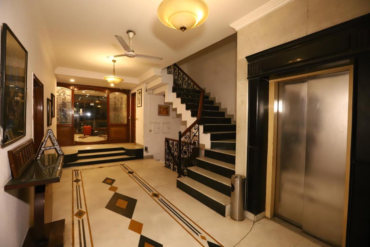 Hotel Ambica Palace Aiims New Delhi - Couple Friendly Local Id Accepted Экстерьер фото
