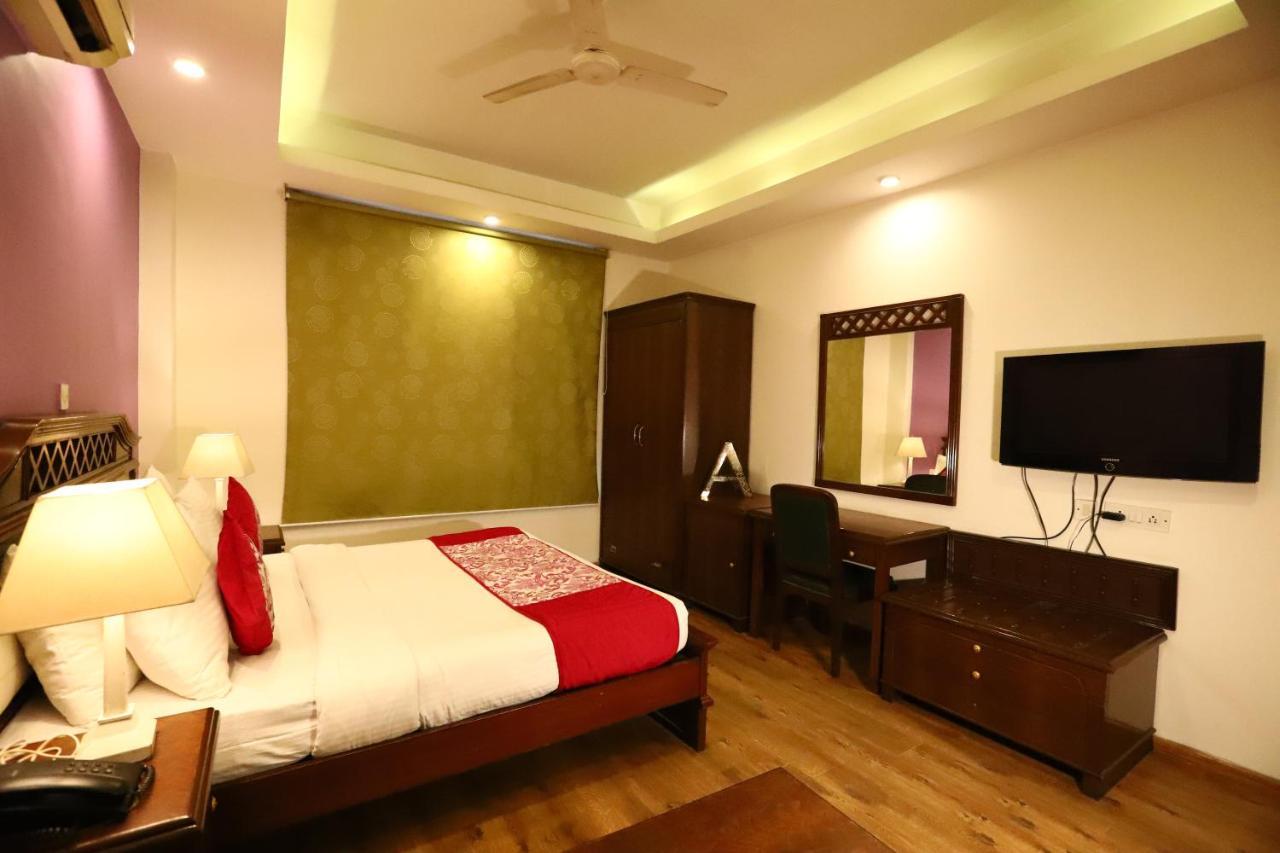 Hotel Ambica Palace Aiims New Delhi - Couple Friendly Local Id Accepted Экстерьер фото