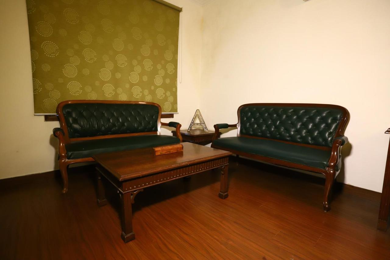 Hotel Ambica Palace Aiims New Delhi - Couple Friendly Local Id Accepted Экстерьер фото